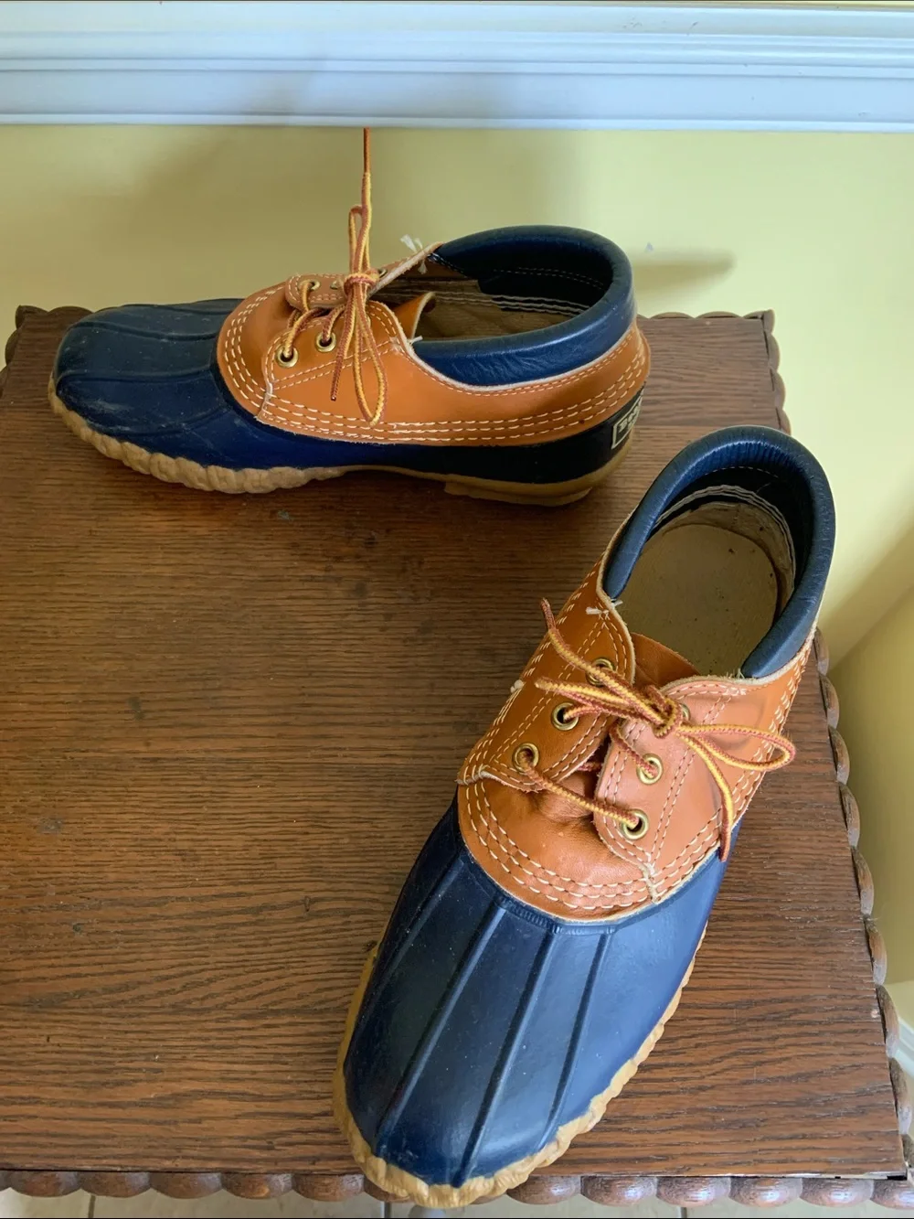 L.L. Bean textured secure